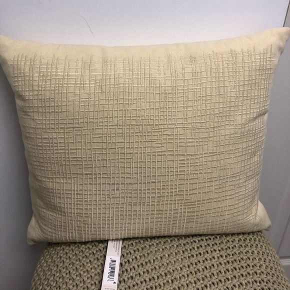 NWT Donna Karan Gold Embroidered 16x20 Pillow - Picture 2 of 5